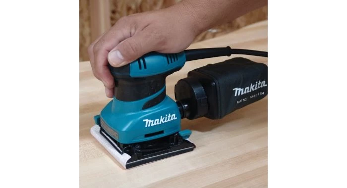 Ponceuse vibrante Makita BO4556K - Ponceuse vibrante dans mallette - 200W - 112 x 102mm 6 Ponceuse vibrante Makita BO4556K - Ponceuse vibrante dans mallette - 200W - 112 x 102mm – Image 4